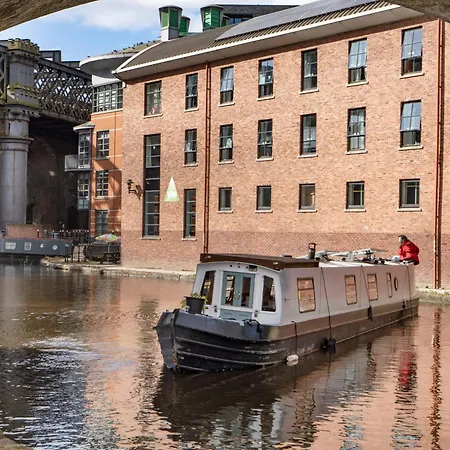 Yha Manchester-2